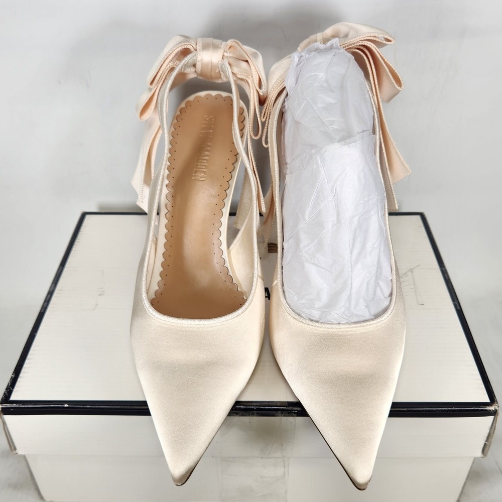Steve Madden Teacup Pump Women Size 12 Ivory Satin Bow Stiletto Heel Pointed Toe - Picture 3 of 8